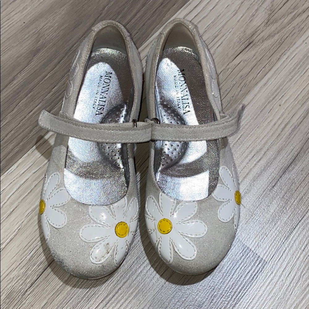 Monnalisa shoes size 27